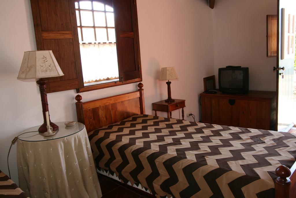 Quinta Dos Figos "5 Trevos Gold" Villa Praia da Vitoria Room photo
