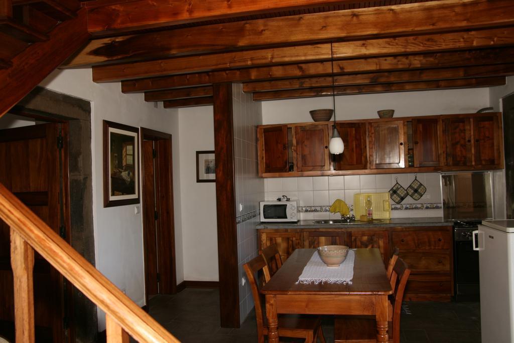 Quinta Dos Figos "5 Trevos Gold" Villa Praia da Vitoria Room photo